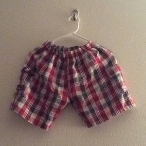 Short pants With squares and lines